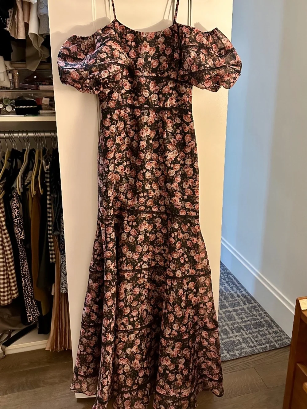 Keepsake flower gown - Picture 1 of 2